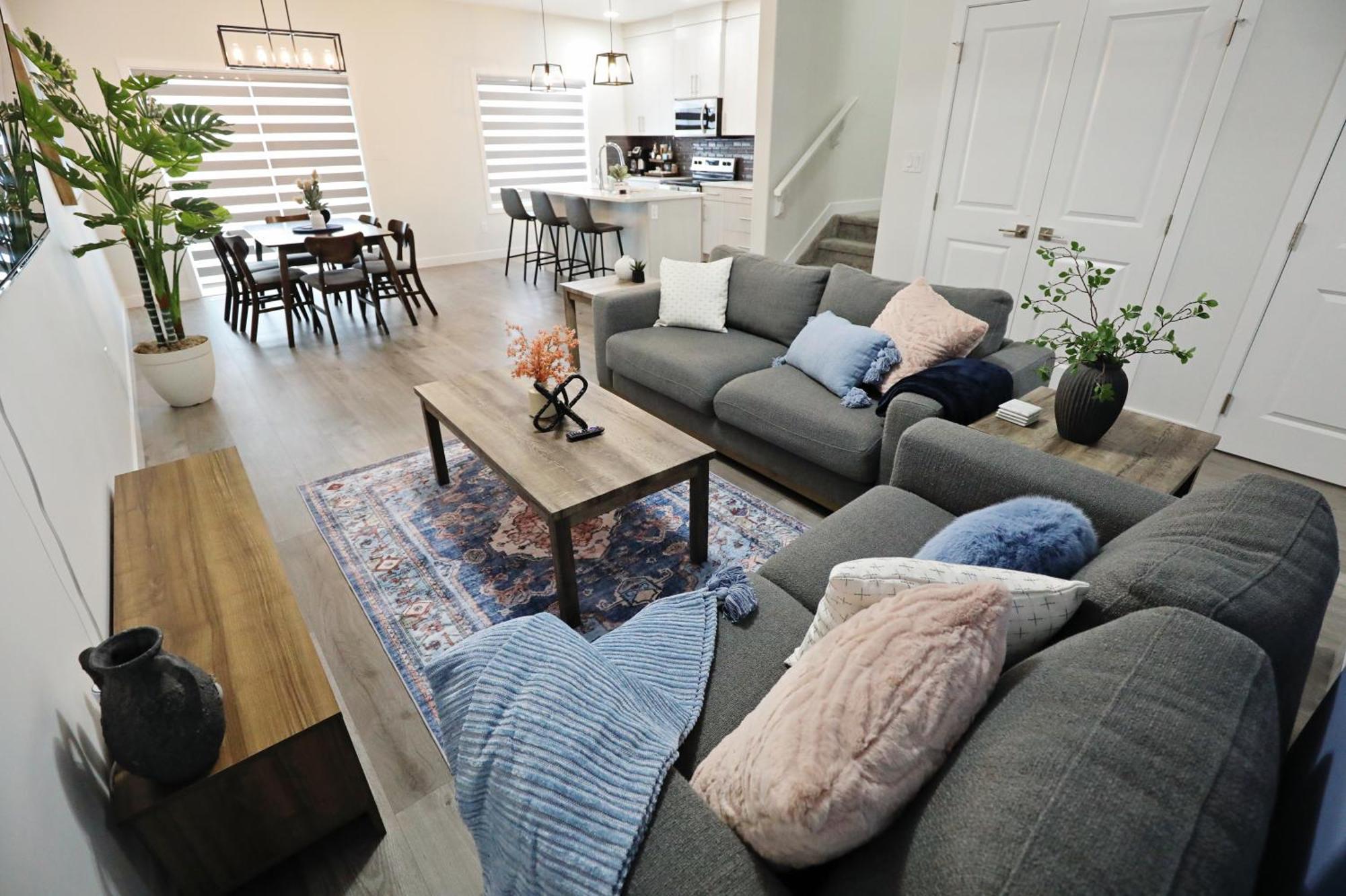 Beautiful Home With 4 King Beds,Airport,Disney+ Edmonton Luaran gambar