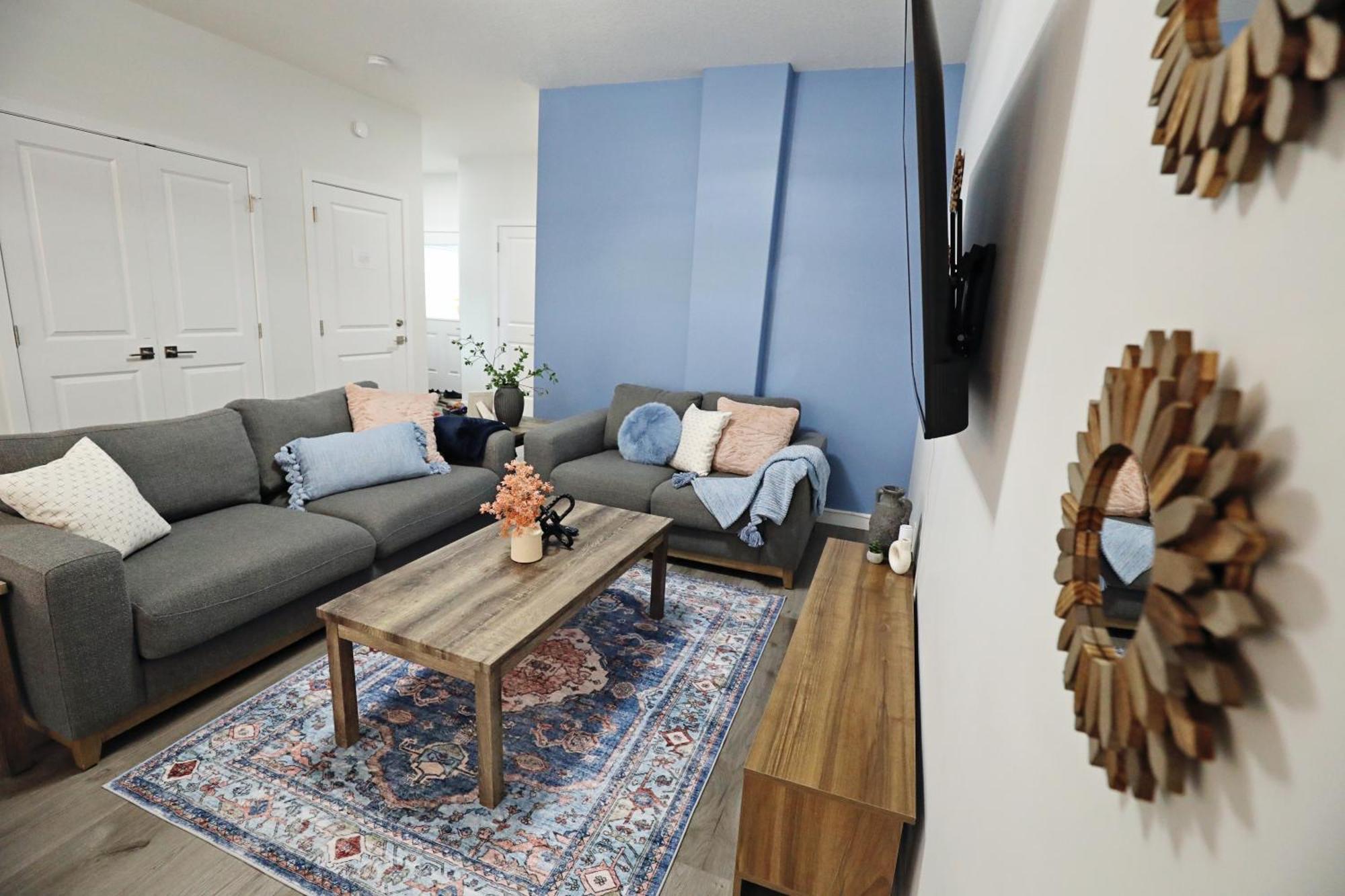 Beautiful Home With 4 King Beds,Airport,Disney+ Edmonton Luaran gambar