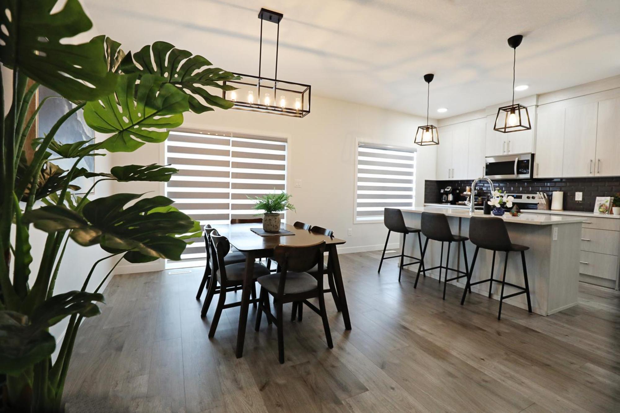 Beautiful Home With 4 King Beds,Airport,Disney+ Edmonton Luaran gambar